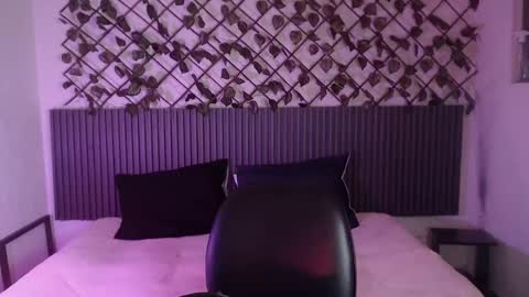 Lilith Patton  online show from 12-19-25, 12:45