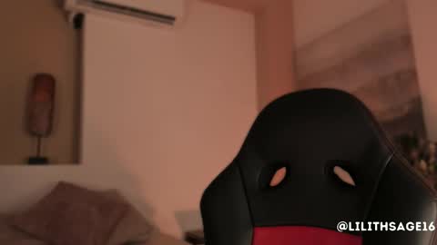 lilith_sage_ online show from 10-18-25, 12:06