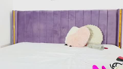 Lily online show from 01-09-25, 05:11