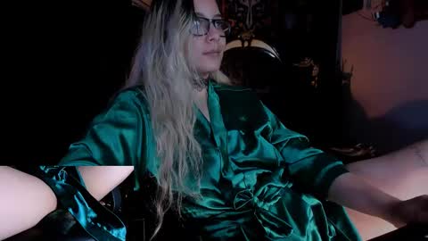 lilithmystic01 online show from 01-11-25, 04:14