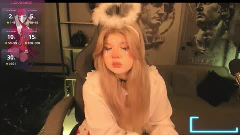 Snapshot of lilithnelson chatting on 10-31-25, 10:00 LilithNelson online show from 10-31-25, 10:00