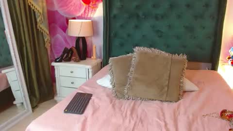 Snapshot of lilithsnoop chatting on 12-13-25, 07:53 Lilith Snoop online show from 12-13-25, 07:53