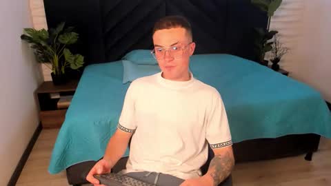 Snapshot of liljames_ chatting on 11-02-25, 07:49 Lil James online show from 11-02-25, 07:49