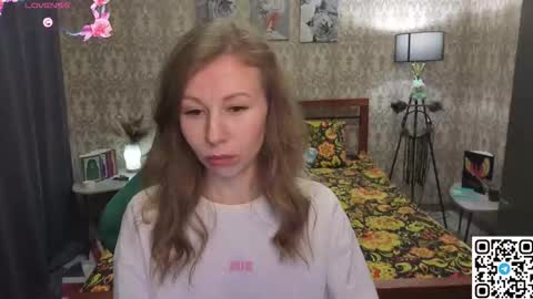 Snapshot of lill_mary chatting on 02-10-26, 01:10 Maria online show from 02-10-26, 01:10