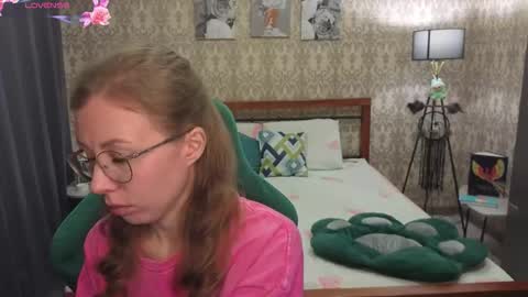 Snapshot of lill_mary chatting on 02-15-26, 03:14 Maria online show from 02-15-26, 03:14