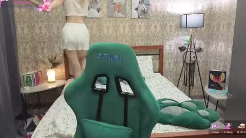 Snapshot of lill_mary chatting on 02-17-26, 03:36 Maria online show from 02-17-26, 03:36