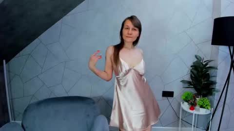 lillian_white1 online show from 12-15-24, 01:35