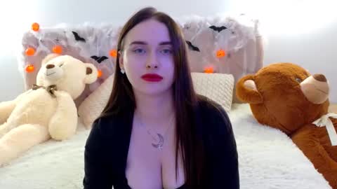 Snapshot of lilliana_moon chatting on 11-11-25, 10:26 lilliana_moon online show from 11-11-25, 10:26