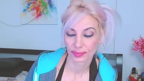 Lara online show from 02-08-25, 07:37