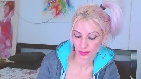 Lara online show from 02-11-25, 05:26