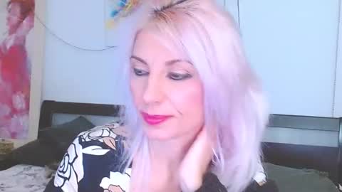 Lara online show from 02-17-25, 08:15