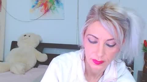 Lara online show from 02-06-26, 12:48