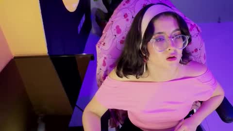 Snapshot of lillianderson chatting on 10-12-25, 11:53 lillianderson - Next stream start at 0700hs GTM-3 online show from 10-12-25, 11:53