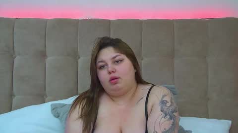 LillianHaig online show from 02-10-25, 03:57