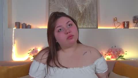 LillianHaig online show from 02-17-25, 06:37