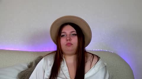 LillianHaig online show from 10-09-25, 07:12