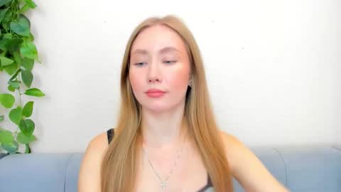 Lili online show from 09-20-25, 05:30