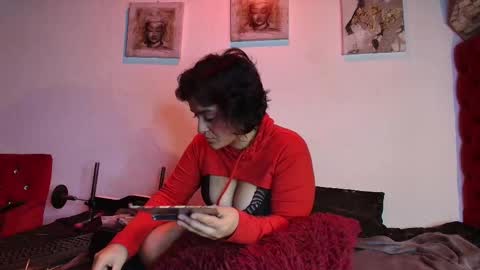 Snapshot of lillithsinclair_nom chatting on 02-20-26, 03:03 lillith online show from 02-20-26, 03:03