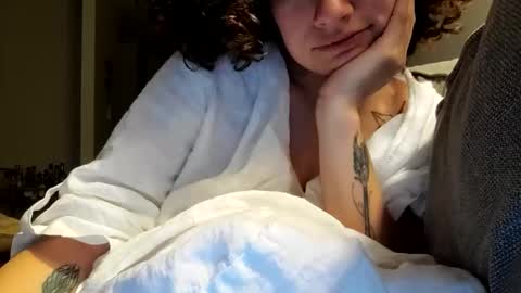 Snapshot of lilly49547 chatting on 11-12-25, 12:11 Lilly online show from 11-12-25, 12:11