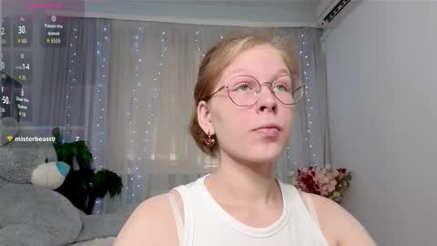 Lilly online show from 09-21-25, 01:02