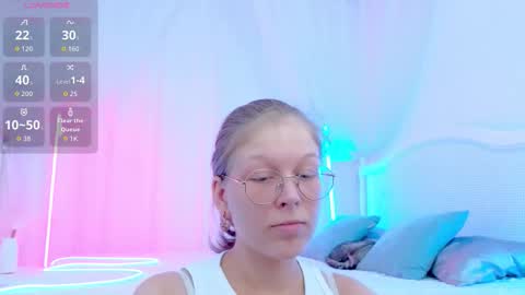 Lilly online show from 09-23-25, 01:25