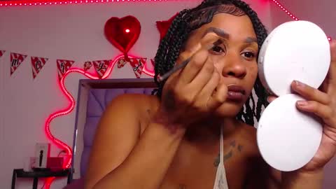 Queen Qos.  online show from 09-15-25, 09:26