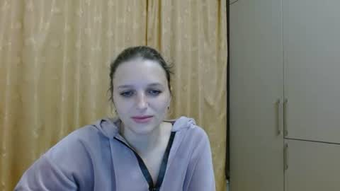 Snapshot of lillydaville chatting on 10-11-25, 09:35 lillydaville online show from 10-11-25, 09:35