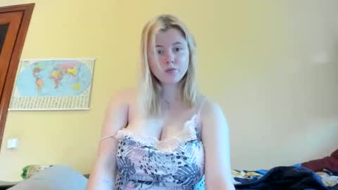 Lilly Depp online show from 10-08-25, 11:30
