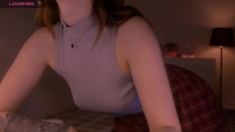 LillyFarey online show from 09-21-25, 04:19