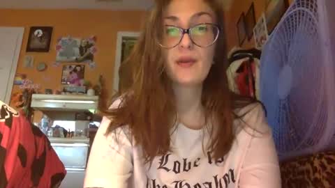 Snapshot of lillylushabae chatting on 10-13-25, 09:15 hi guys im back on here 3 online show from 10-13-25, 09:15