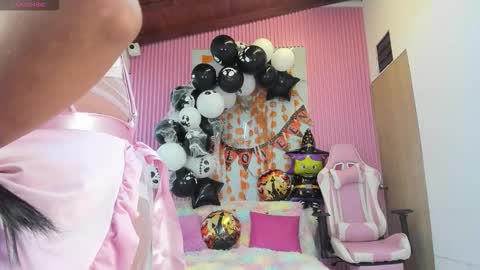 lillyy16 online show from 10-19-25, 11:00