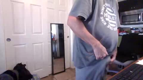 lilpackage69 online show from 12-21-25, 09:22