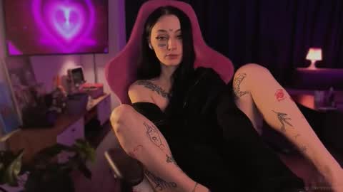 Snapshot of lilpresident chatting on 12-17-25, 06:58 lilpresident online show from 12-17-25, 06:58