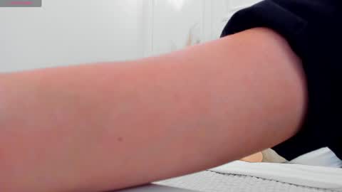 Snapshot of liludavis chatting on 04-16-26, 12:28 Lilu online show from 04-16-26, 12:28