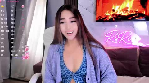 Lily online show from 09-18-25, 07:54