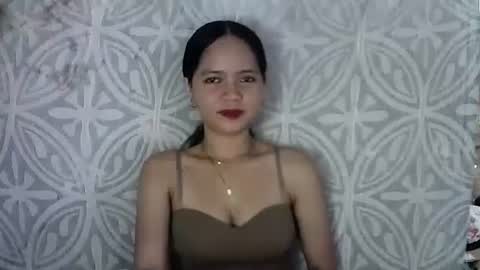 lily_2003 online show from 11-18-25, 03:56