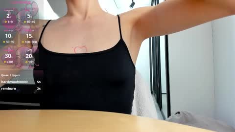 LILY online show from 03-11-25, 10:42