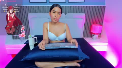 lily  online show from 09-29-25, 09:25