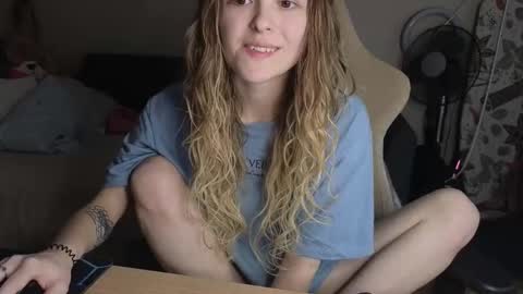 lily_and_jake online show from 11-25-25, 04:12