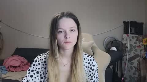 lily_and_jake online show from 12-02-25, 03:45