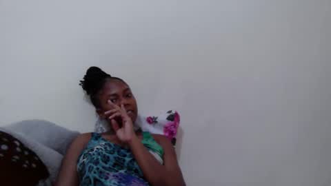lily_cruise online show from 10-04-25, 09:51
