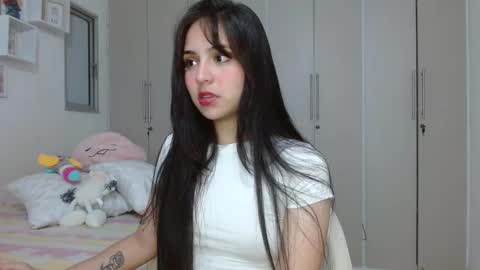 Lirio         online show from 01-07-25, 07:52