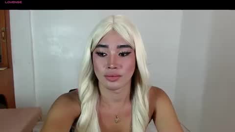 Lily Darling online show from 10-23-25, 11:42