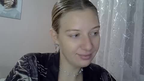 lily_ember online show from 10-04-25, 07:23