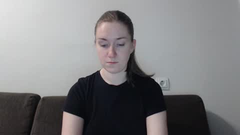 lily_love_x online show from 02-01-25, 11:27