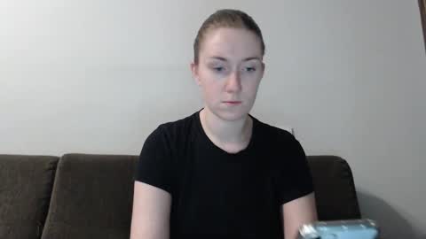 lily_love_x online show from 02-05-25, 05:41