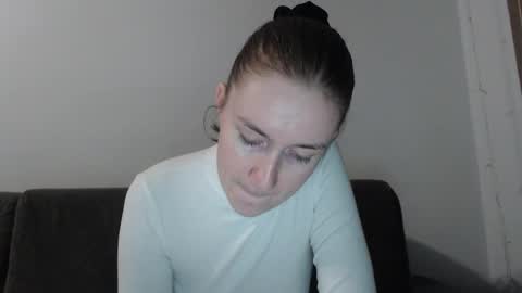 lily_love_x online show from 11-10-25, 10:09