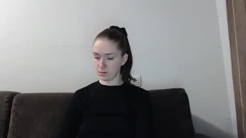 lily_love_x online show from 12-17-25, 11:22