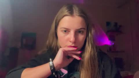 Lily online show from 11-16-25, 05:40