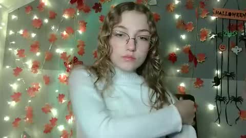 small lily online show from 10-24-25, 05:09